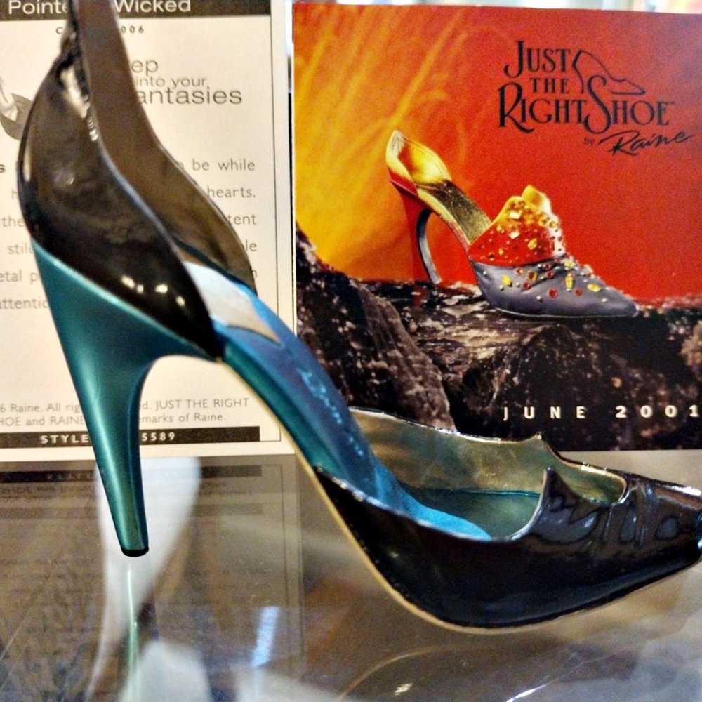 Just the Right Shoe Pointedly Wicked JTRS # 25589